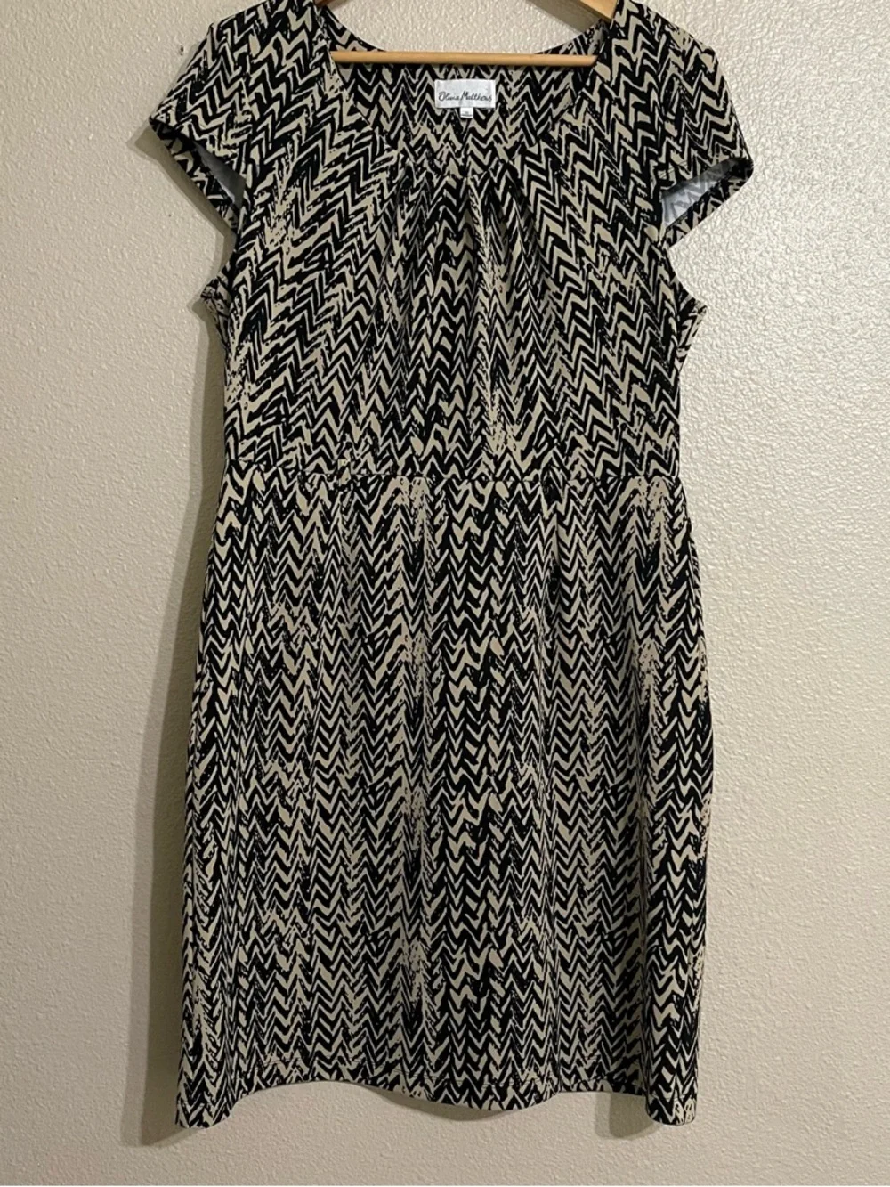 Olivia‎ Matthews Chevron Midi Dress Vintage
